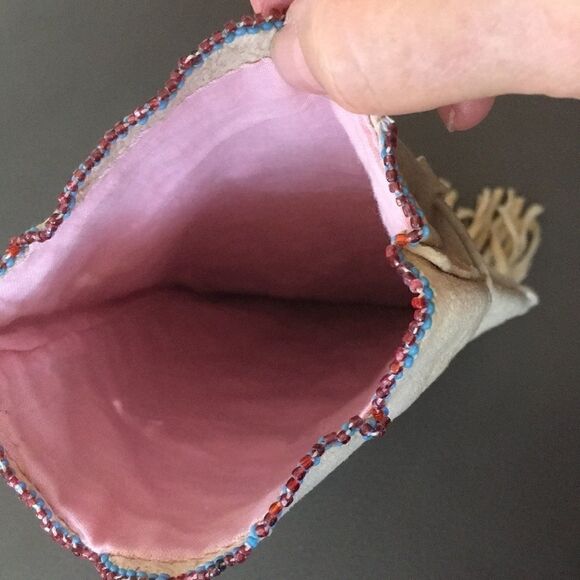 Hand Crafted Bag leather deer hide pink cotton lined bag fringe glass beads - Picture 5 of 8